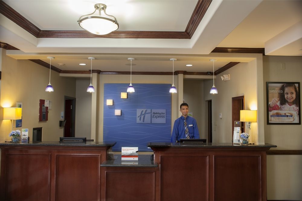 Holiday Inn Express Hotel & Suites Waller By Ihg Exterior foto